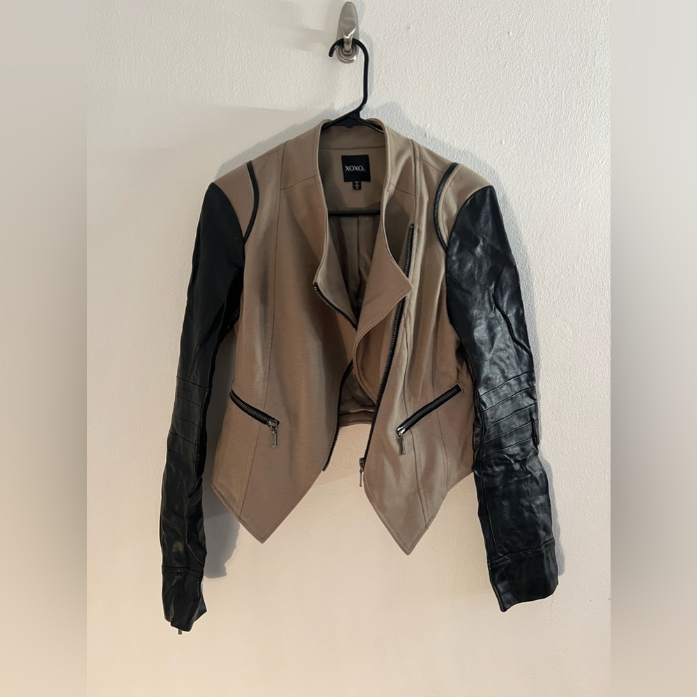 XOXO M brown tan faux leather jacket zipper